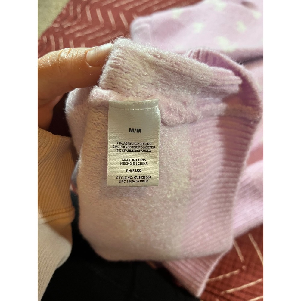 Vince Camuto Lavender Hearts Sweater Knit Pullover Long Sleeve Size M - Picture 6 of 8